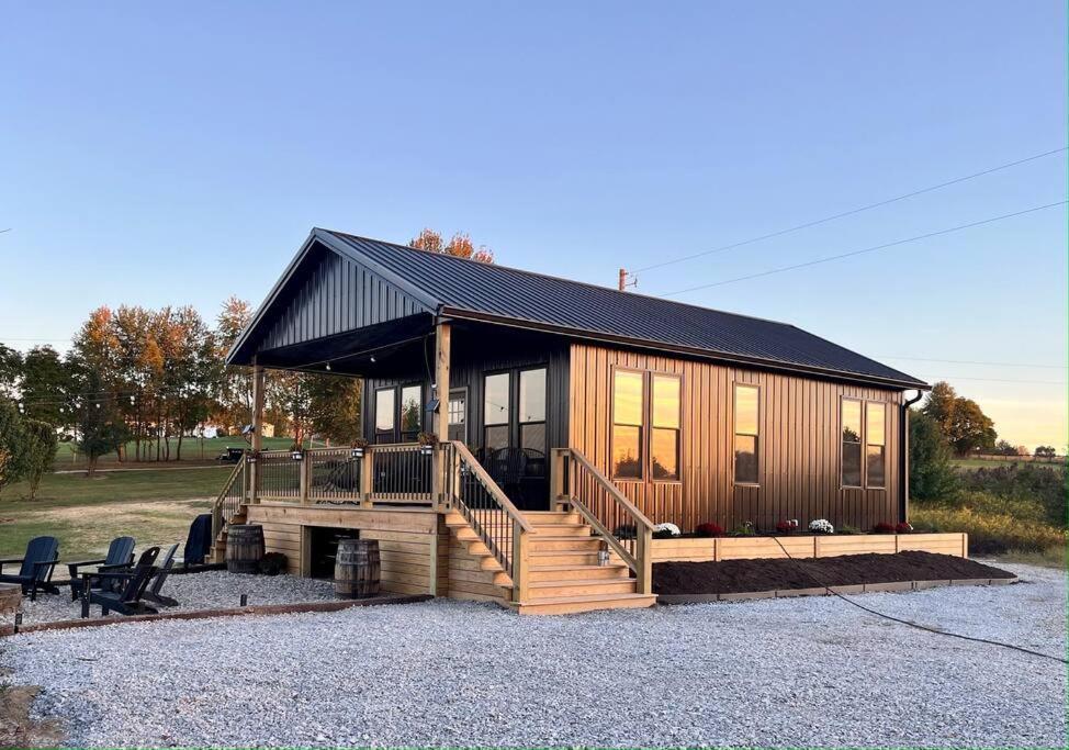 Bourbon Barrel Cottages #2 Of 5 On Kentucky Trail Lawrenceburg エクステリア 写真